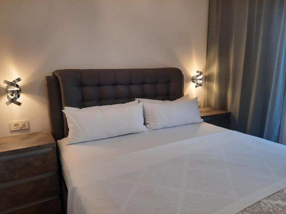 Apartment Anny De Luxe With Sea View Makarska Exterior photo