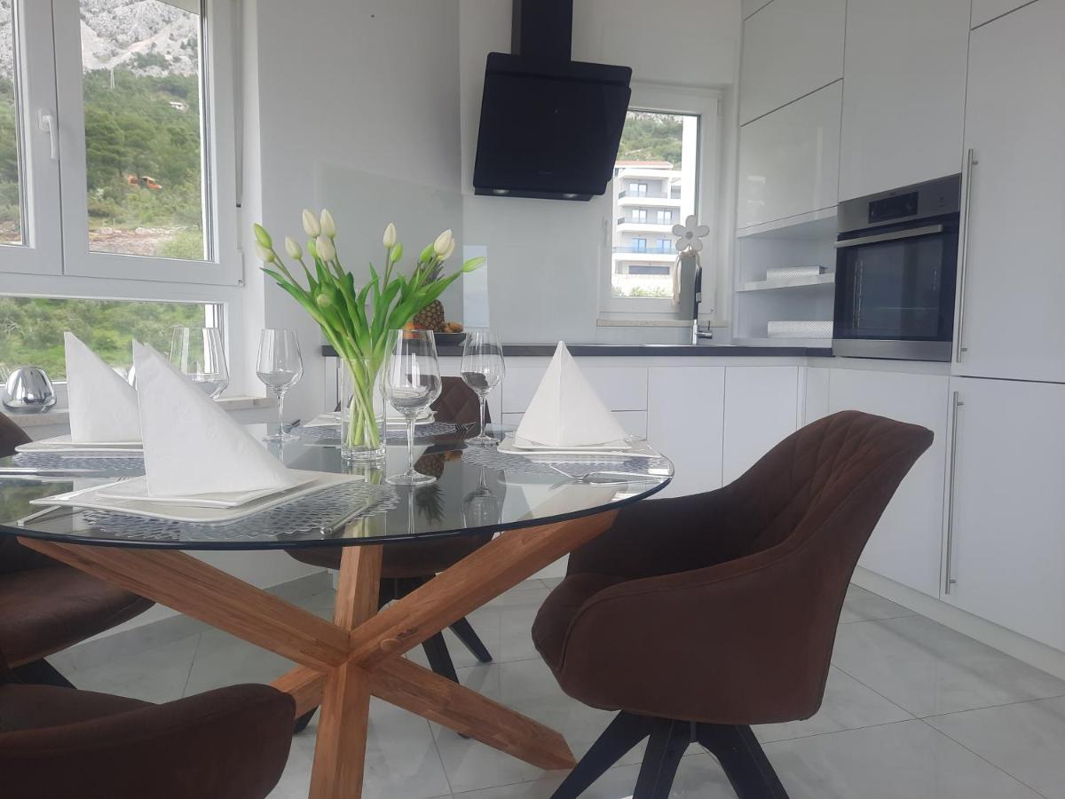 Apartment Anny De Luxe With Sea View Makarska Exterior photo